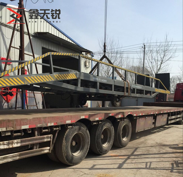 泰安移动式登车桥装车发货